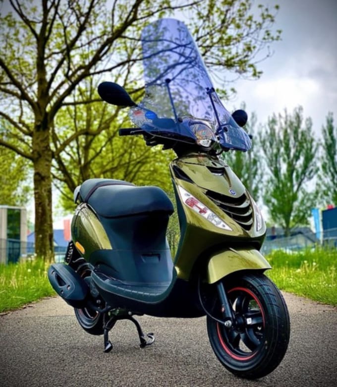 Kappenset Piaggio Zip 2000 Parel Groen met SP voorscherm + Ledverlichting 6 delig