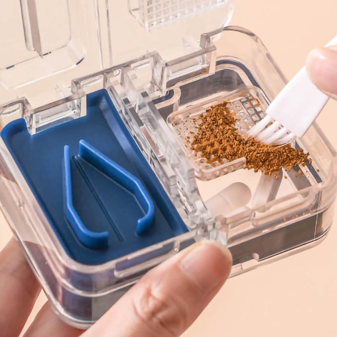 Boîte à médicaments portable Mini petite pilulier Couper Moudre Médicament Médicament scellé bleu