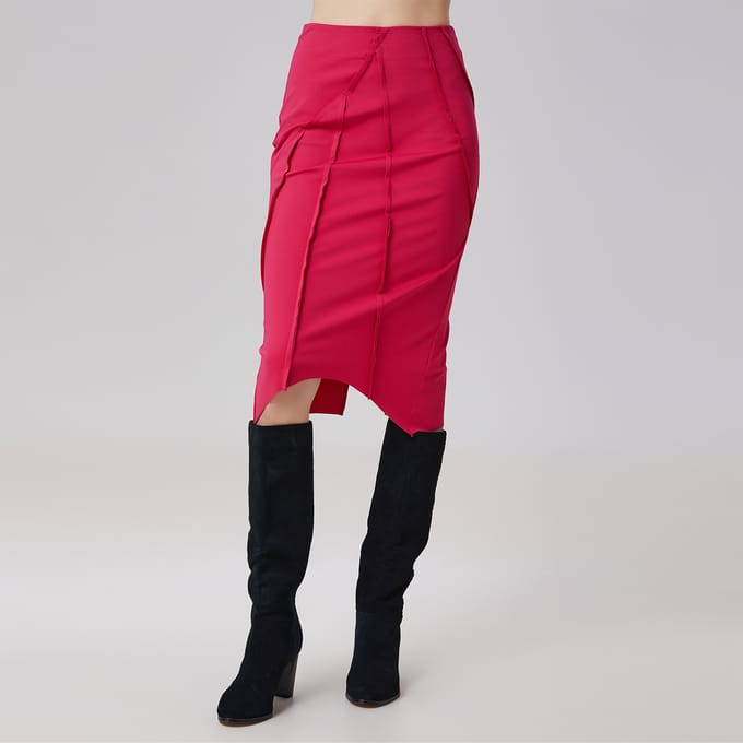 Asymmetrische rok met structurele lijnen