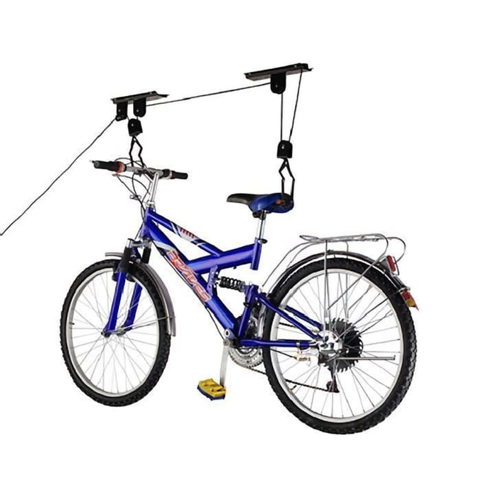 Support pour accrocher les vélos au plafond par des cordes et de