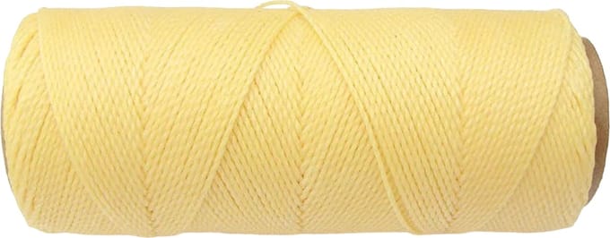 Macramé Koord - LICHT GEEL / LIGHT YELLOW - #01 - Waxed Polyester Cord - Klos ca. 173mtr - 1mm Dik