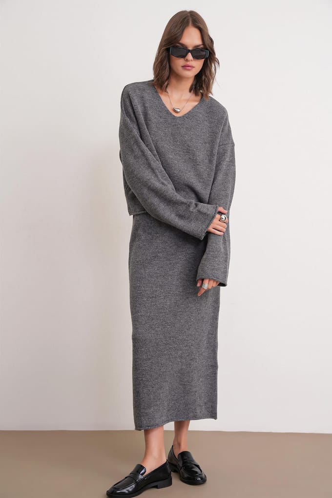 V-hals Tricot Sweater & Rok Co-ord Set