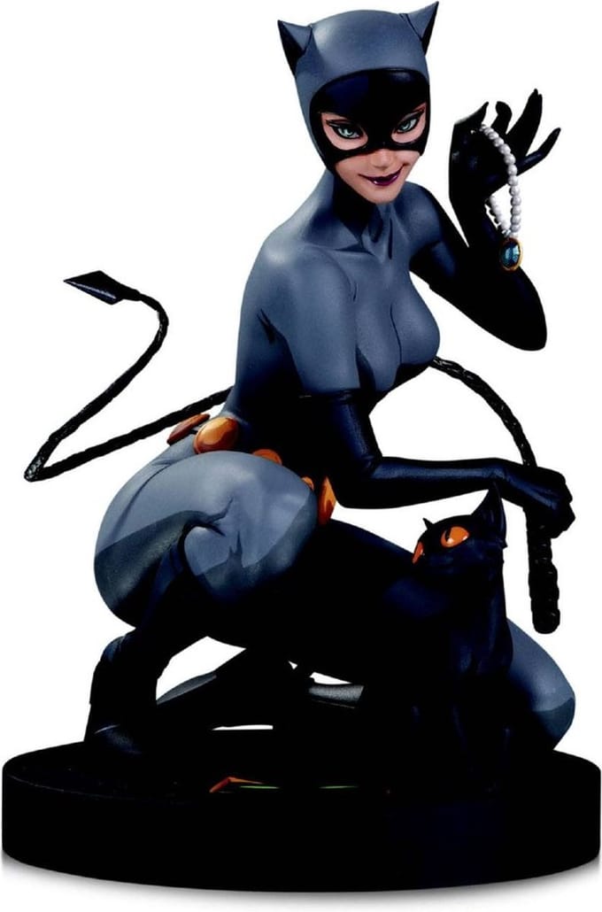 DC Designer Series Statue Catwoman by Stanley Artgerm Lau 19 cm