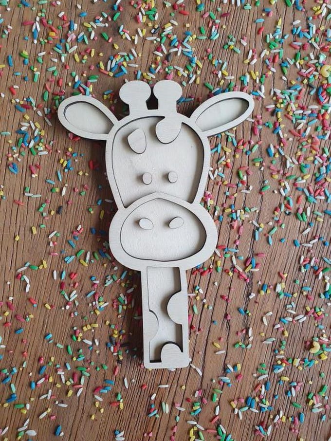 Speelframe Giraffe - Sensory play - Open ended - Speelbak - Speelrijst - Rijst - Montessori - Sensoryplay - Speeltray - Speel vorm