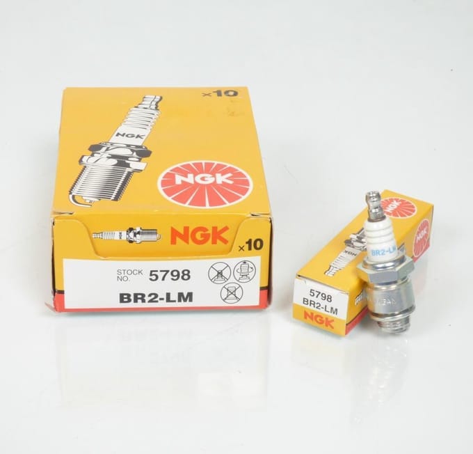 Bougie d'allumage NGK pour Auto BR2-LM / 5798 / Par 10 Neuf