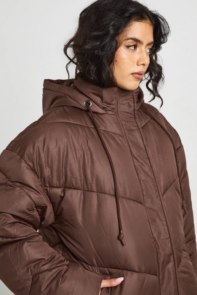 boohoo Dames Maxi Puffer met capuchon en quiltdetails | Chocolate | Maat: 12