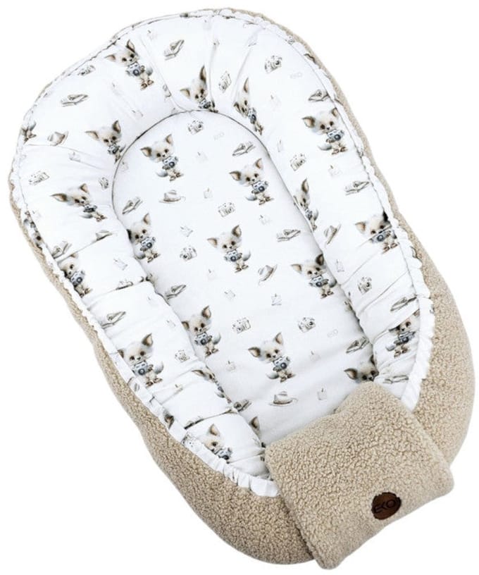 Bamboo+boucle cocoon for baby PHOTOGRAPHER
