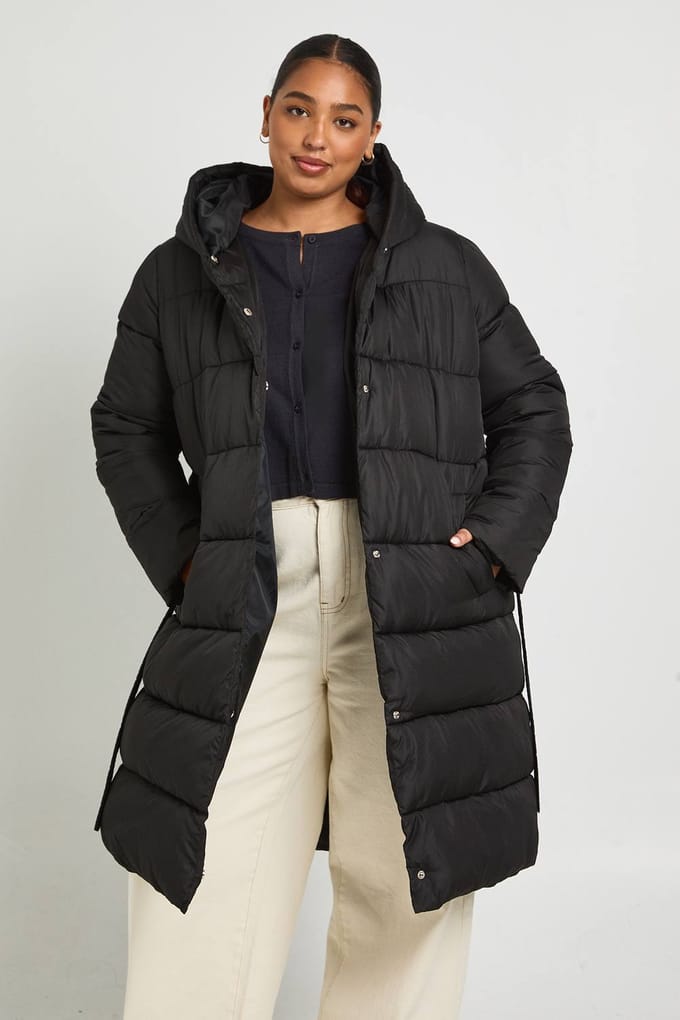 boohoo Dames Plus lange pufferjas met riem | Zwart | Maat: 46