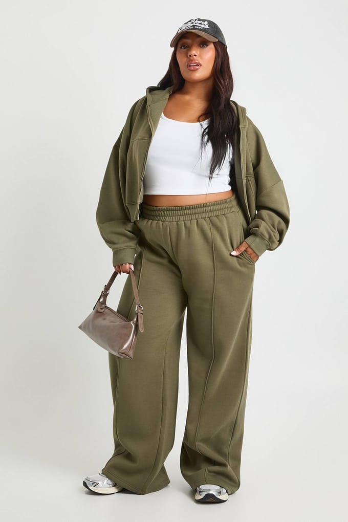 boohoo Dames Plus Core Basic Boxy Hoodie met ballonmouwen, oversized en doorlopende ritssluiting | Khaki | Maat: 26