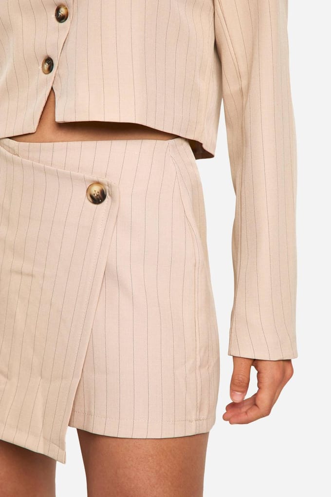 boohoo Dames Pinstripe Wrap Front Tailored Skort | Steen | Maat: 36