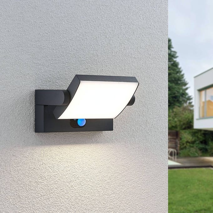 Lindby LED-wandlamp op zonne-energie Sherin, antraciet, sensor, IP54