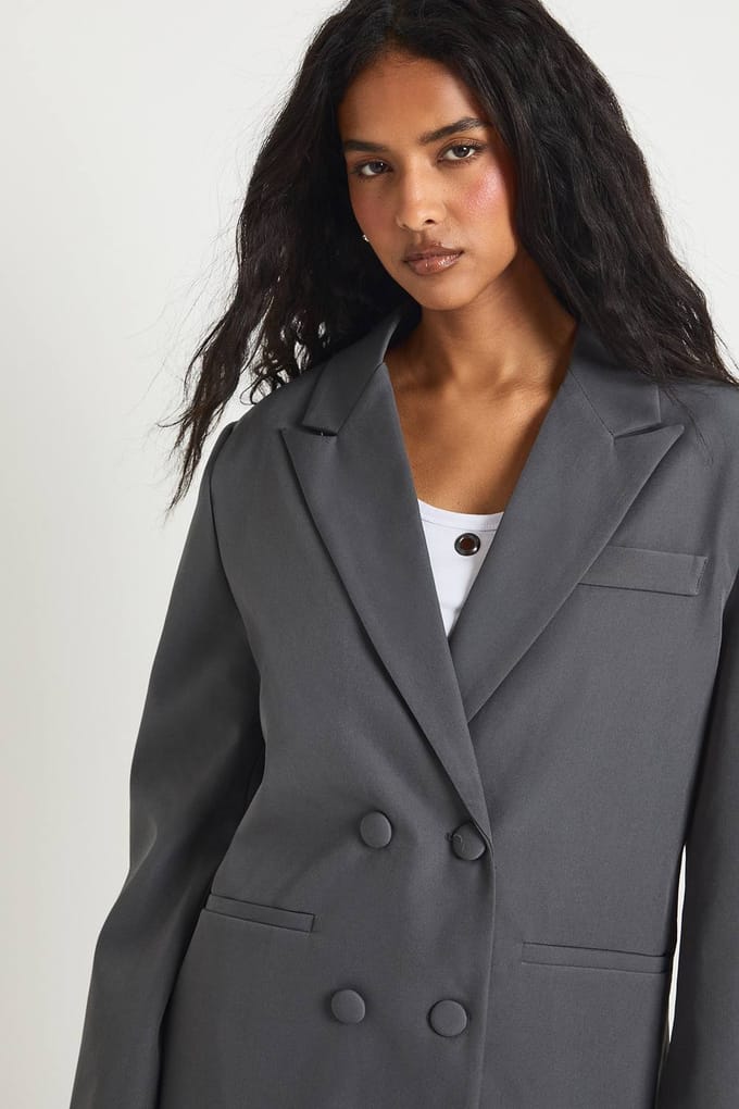 boohoo Dames Dubbelgevouwen Relaxed Fit Op Maat Gemaakte Blazer | Houtskool | Maat: 36
