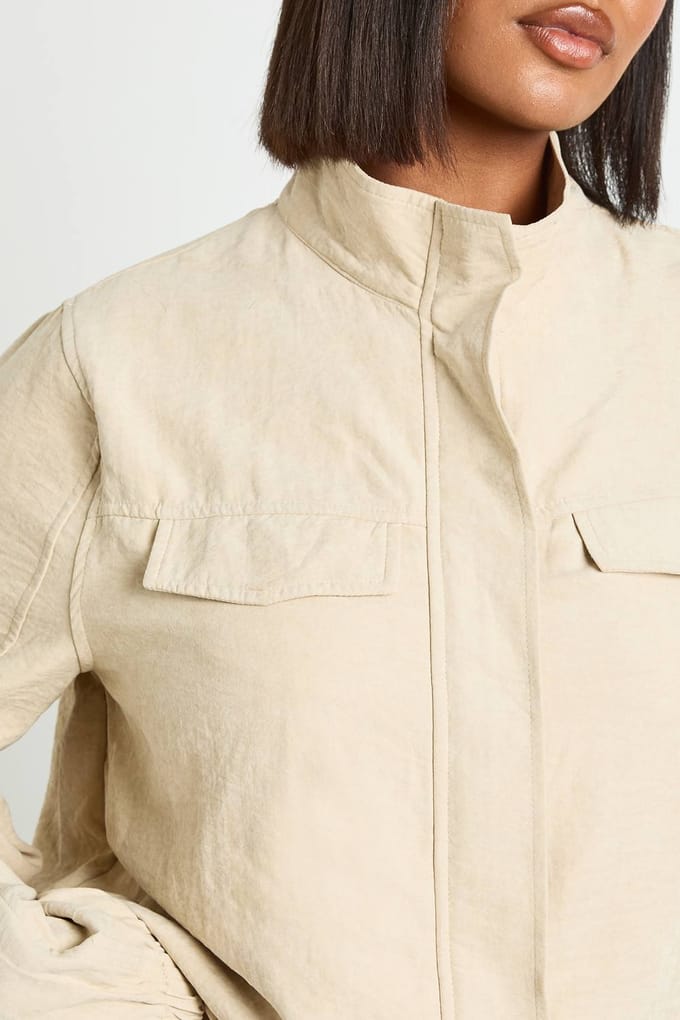 boohoo Dames Plus Geborsteld Funnel Neck Jack Met Rits | Steen | Maat: 50