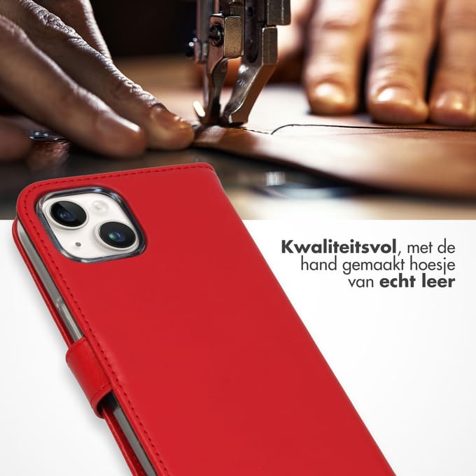 Selencia Hoesje - Geschikt voor Apple iPhone 15 Plus - Echt Lederen Bookcase - Rood