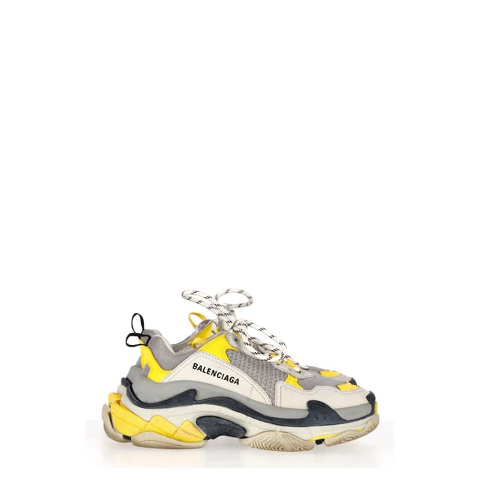 Balenciaga Triple S Sneakers in Grijs Polyurethaan