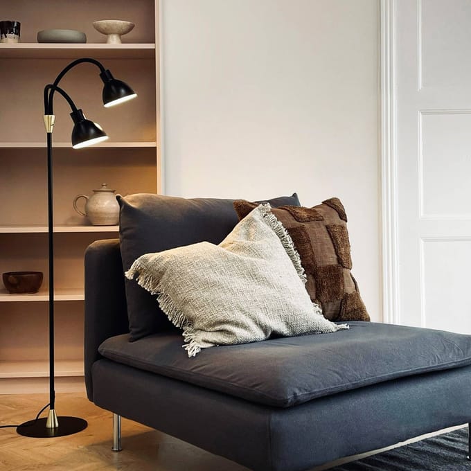 Dyberg Larsen vloerlamp Lilje, zwart, hoogte 135 cm, 2-lamps.