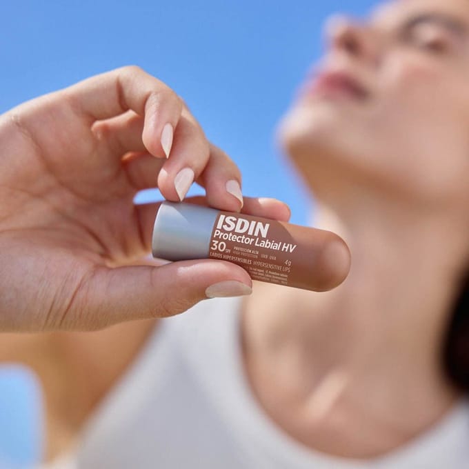 ISDIN - Protector Labial - Lippenbalsem - SPF 30 - 4 gram - Zonbescherming voor lippen