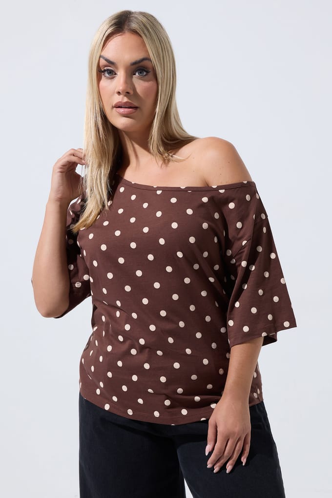 Limited Collection Chocoladebruin Tshirt Met Stippen En Blote Schouders Size 38