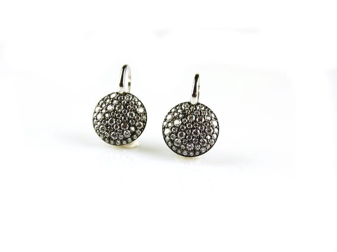 model Rondo oorringen in zilver witte zirkonia