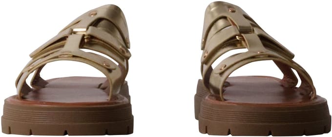 Sandalen om aan te trekken
