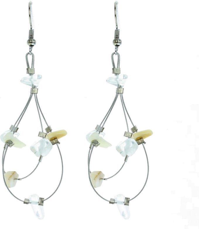 Behave - Oorhangers met witte kraaltjes - zomerse boho stijl