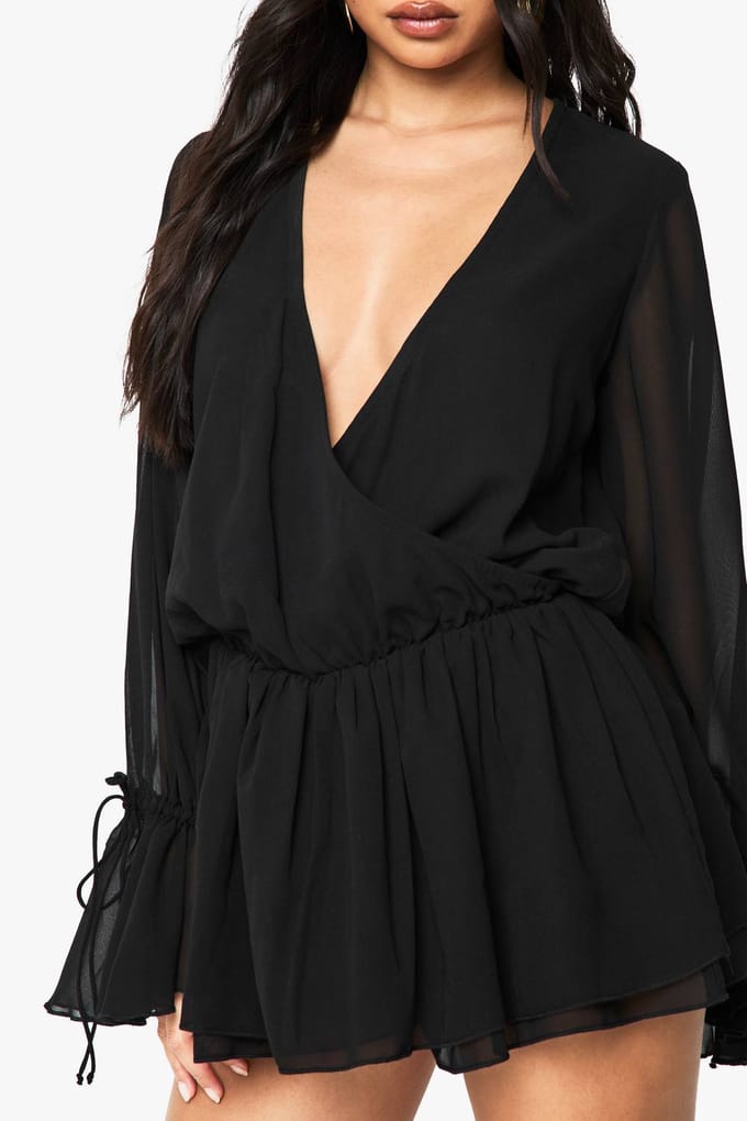 boohoo Dames Chiffon lange mouwen V-hals playsuit | Black | Maat: 10
