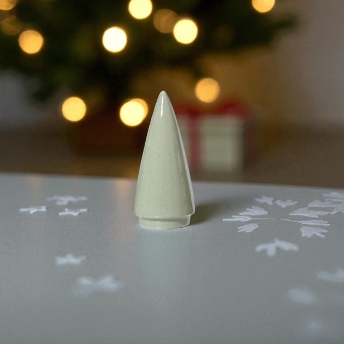 Porseleinen Kerstboom Gestileerd Wit - Kerstdecoratie - 10 cm