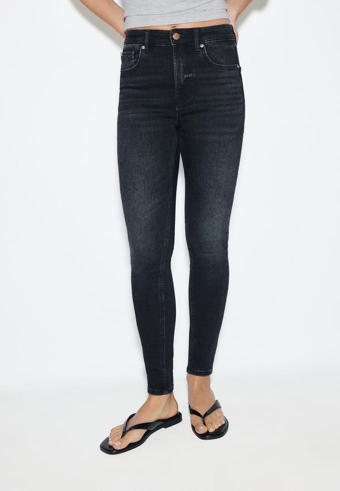 Stradivarius Jeans skinny mid waist  VERBLEEKTE ZWARTE WASSING 44