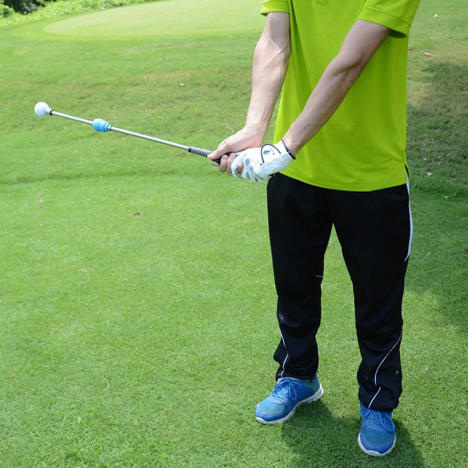 Entraîneur de swing de golf avec son Hommes Femmes Bâton d'alignement de golf Aide à l'entraînement de golf Accessoire de golf jaune