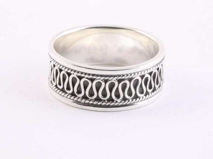 Zilveren ring met meandergravering - maat 21