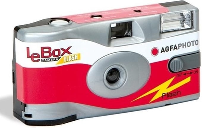 8x wegwerp cameras met flitser Agfa