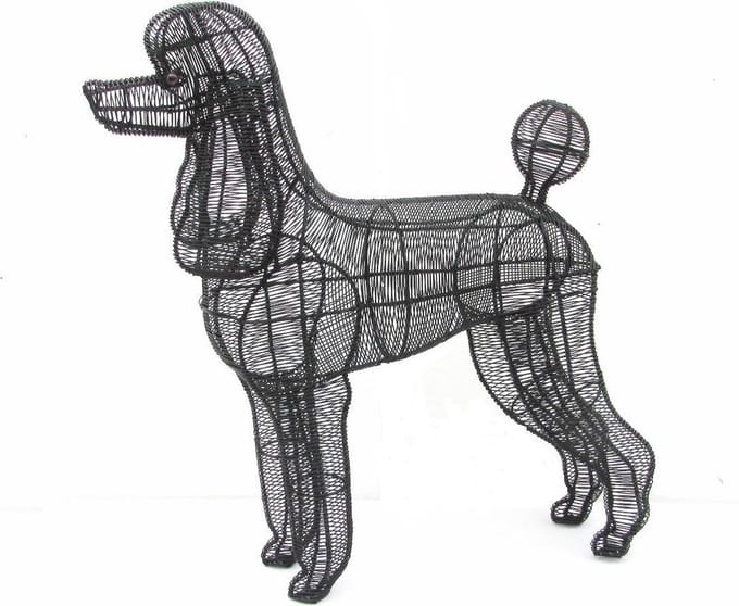 Tuinbeeld -  Hond Poedel Close Wire - Frame