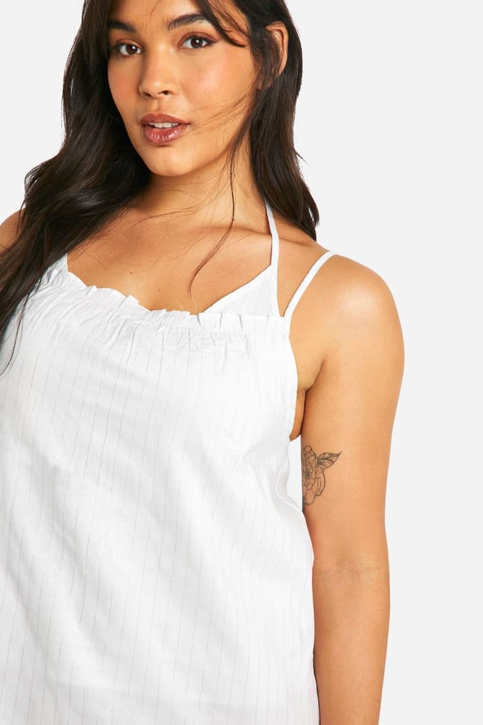 boohoo Dames Plus Pinstripe Bandjes-Cami en Korte Pyjama Set | White | Maat: 18