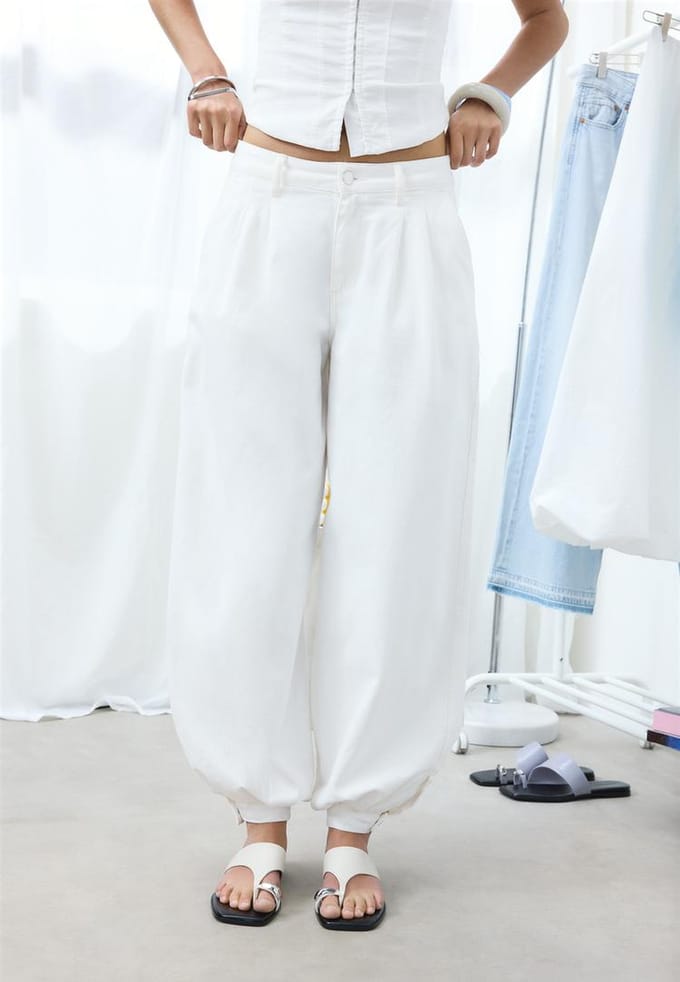 Stradivarius Jeans pofbroek model  Vanille 34