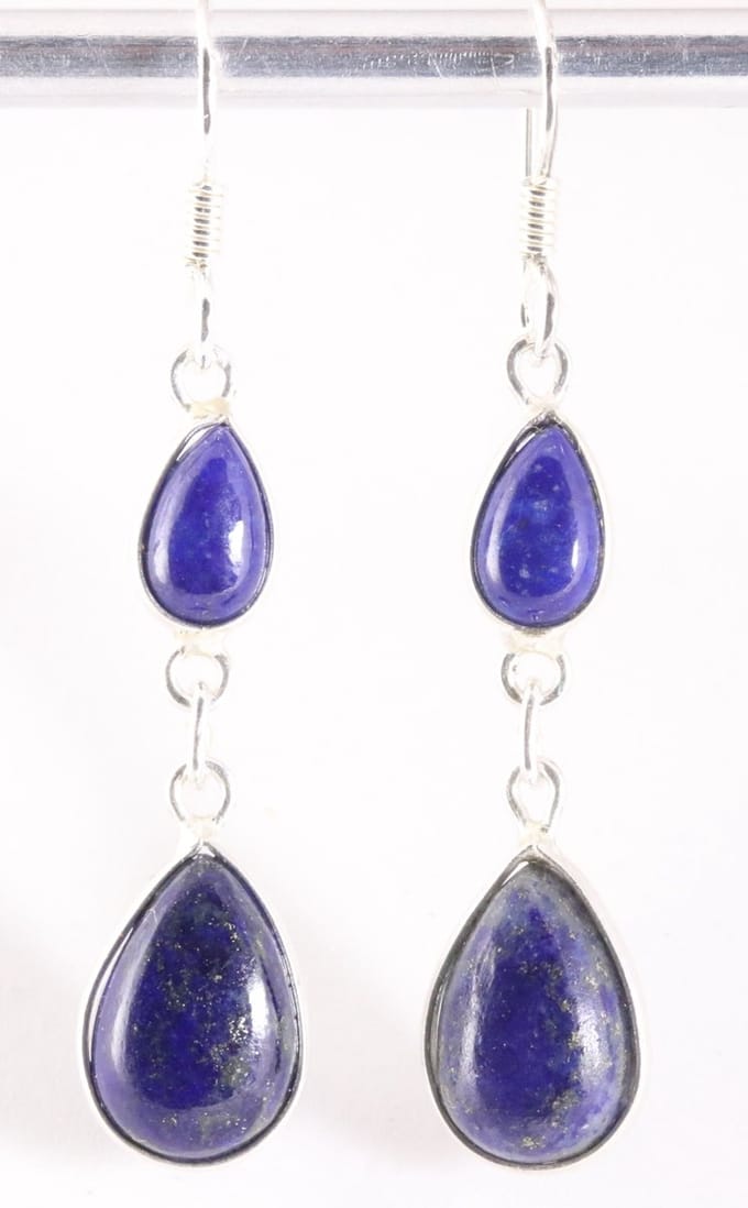 Fijne lange zilveren oorbellen met lapis lazuli