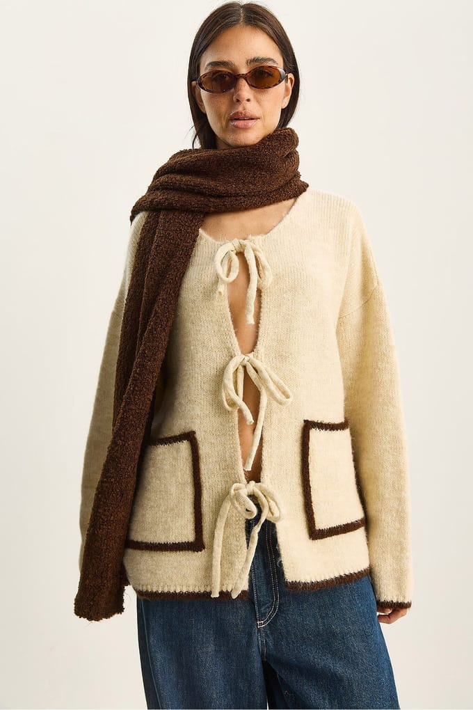 Overmaatse gebreide cardigan met striksluiting