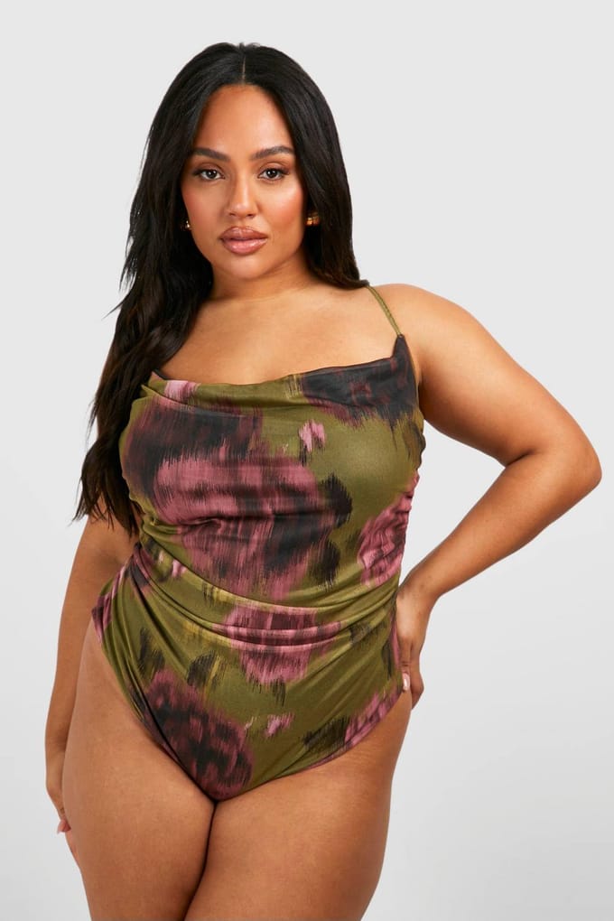 boohoo Dames Plus Abstract Floral Mesh Cowl Bodysuit | Khaki | Maat: 28
