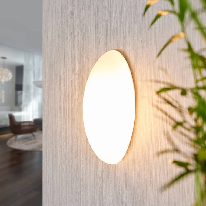 Lucande - wandlamp - 1licht - Glas - H: 24 cm - E14 - opaalwit