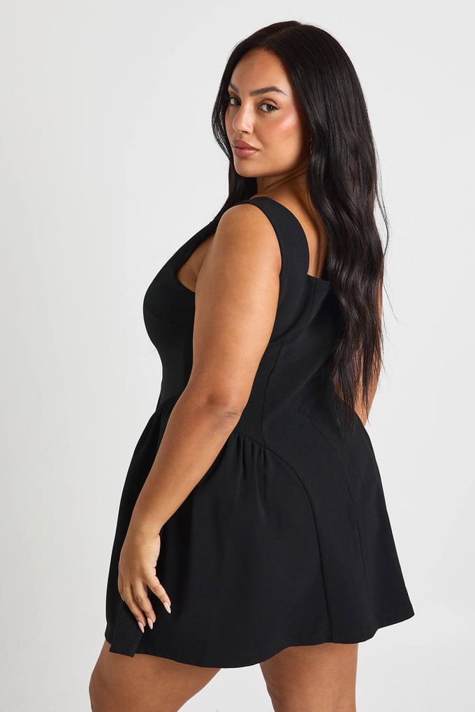 boohoo Dames Plus Vierkante Halslijn Skaterjurk | Black | Maat: 28