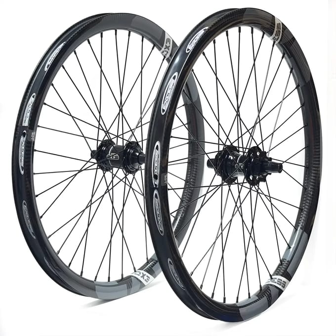 Paar wielen Excess EXE-3 ISO Cruiser
