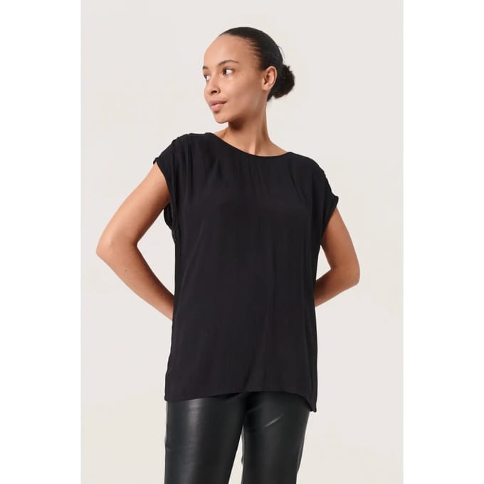 SOAKED IN LUXURY SLZaya top - Black Black