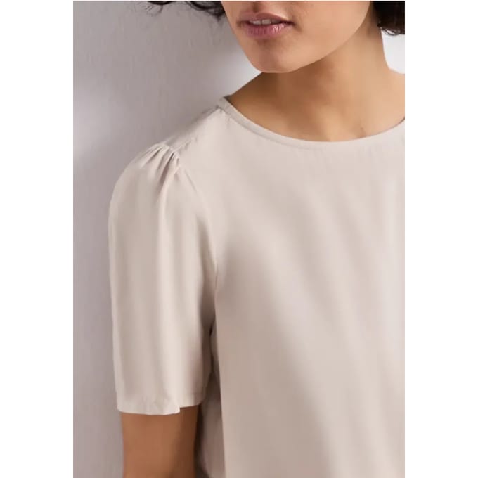 Blouse met ronde hals en korte pofmouwen