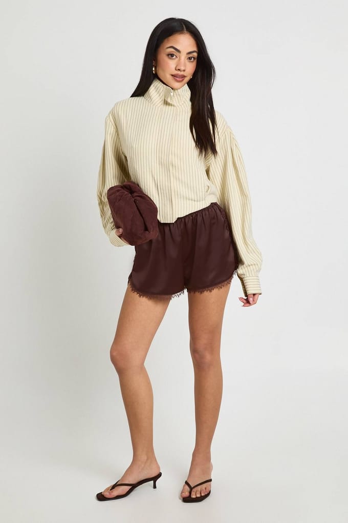 boohoo Dames Kant Afgezette Runner Short | Chocoladebruin | Maat: 40
