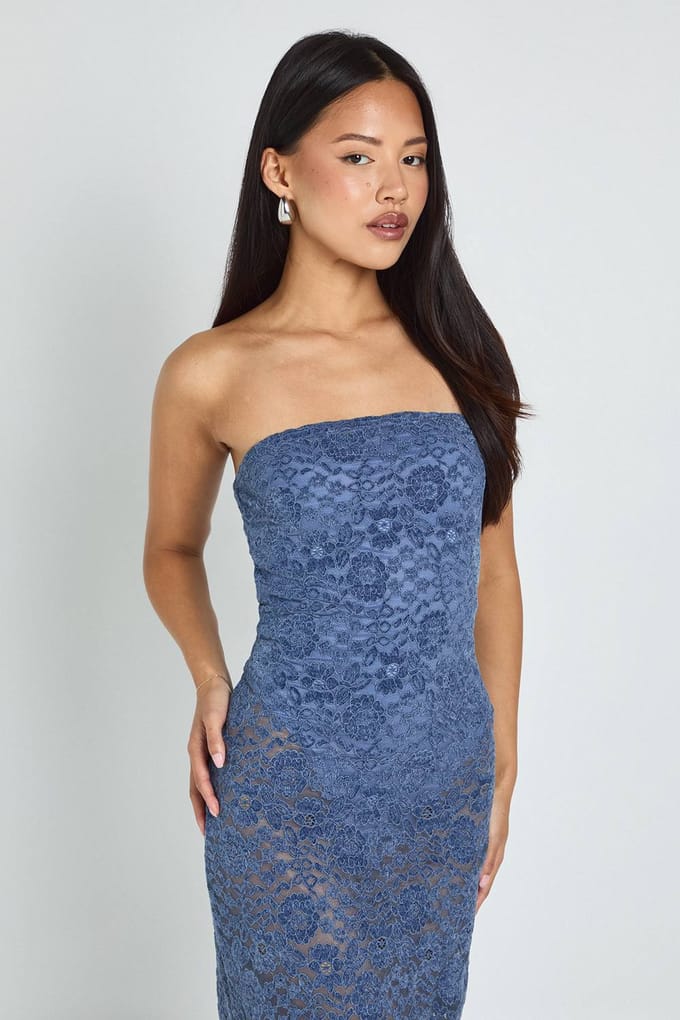 boohoo Dames Petite fluwelen kanten bandeau maxi-jurk | Blauw | Maat: 36