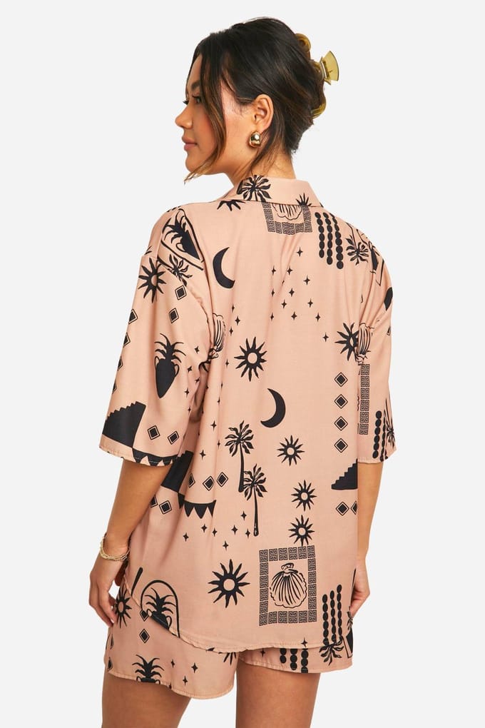 boohoo Dames Hammered Tonale Boho Print Oversized Overhemd & Shorts Set | Mocha | Maat: 6
