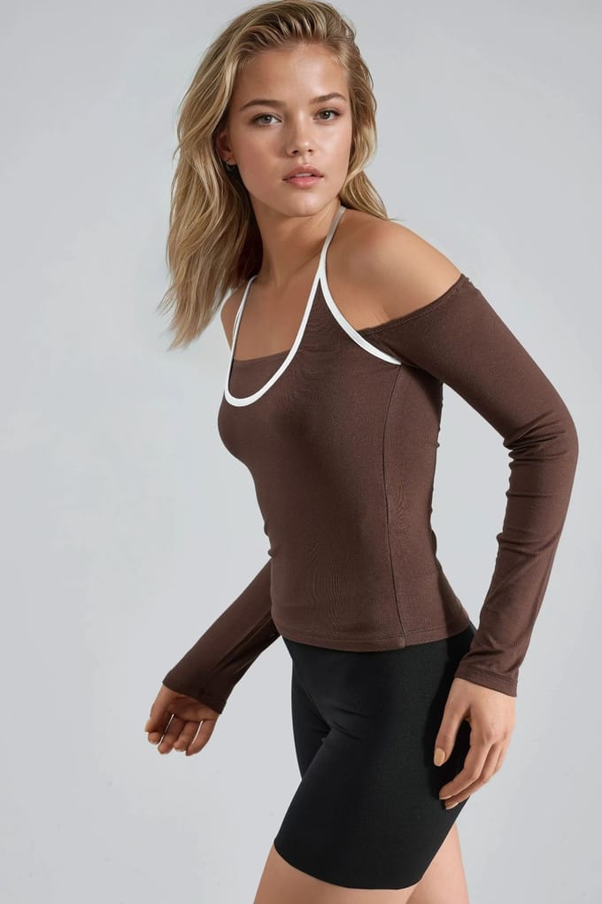 Slim Fit Gebreide Blouse met U-Hals en Contrastafwerking