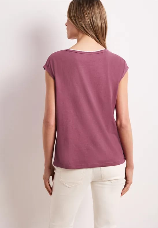 Shirt met overhangende schouder en decoratieve tape