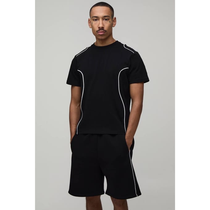 T-shirt En Baggy Short Set Met Contrasterende Biesjes En Panelen In Regular Fit | Black | Size Medium