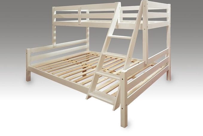 Massief houten drie persoons stapelbed