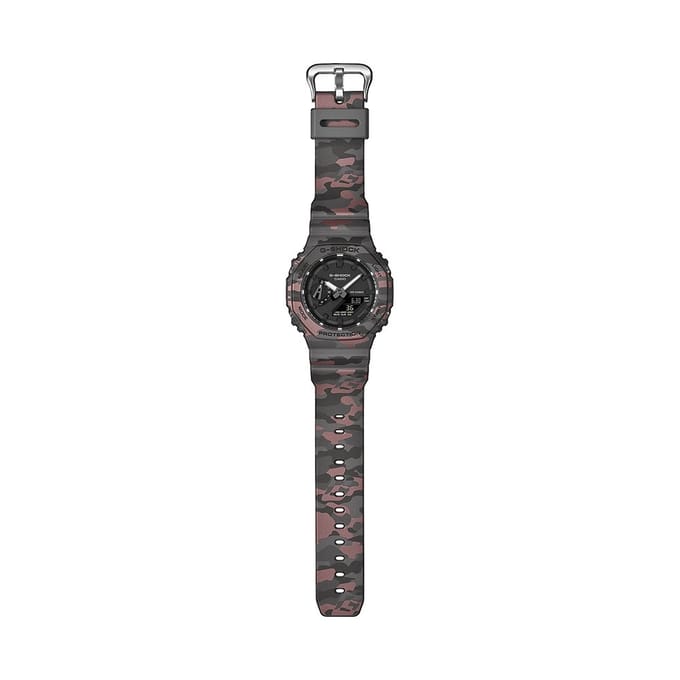 G-Shock Classic Style GA-2100CM-8AER Camo Metallic Horloge